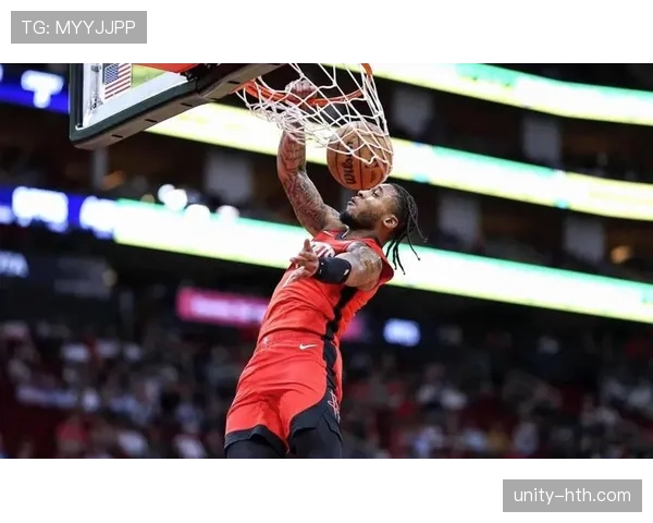 杰伦·格林突破拉开差距，关键时刻得分效率提升显著